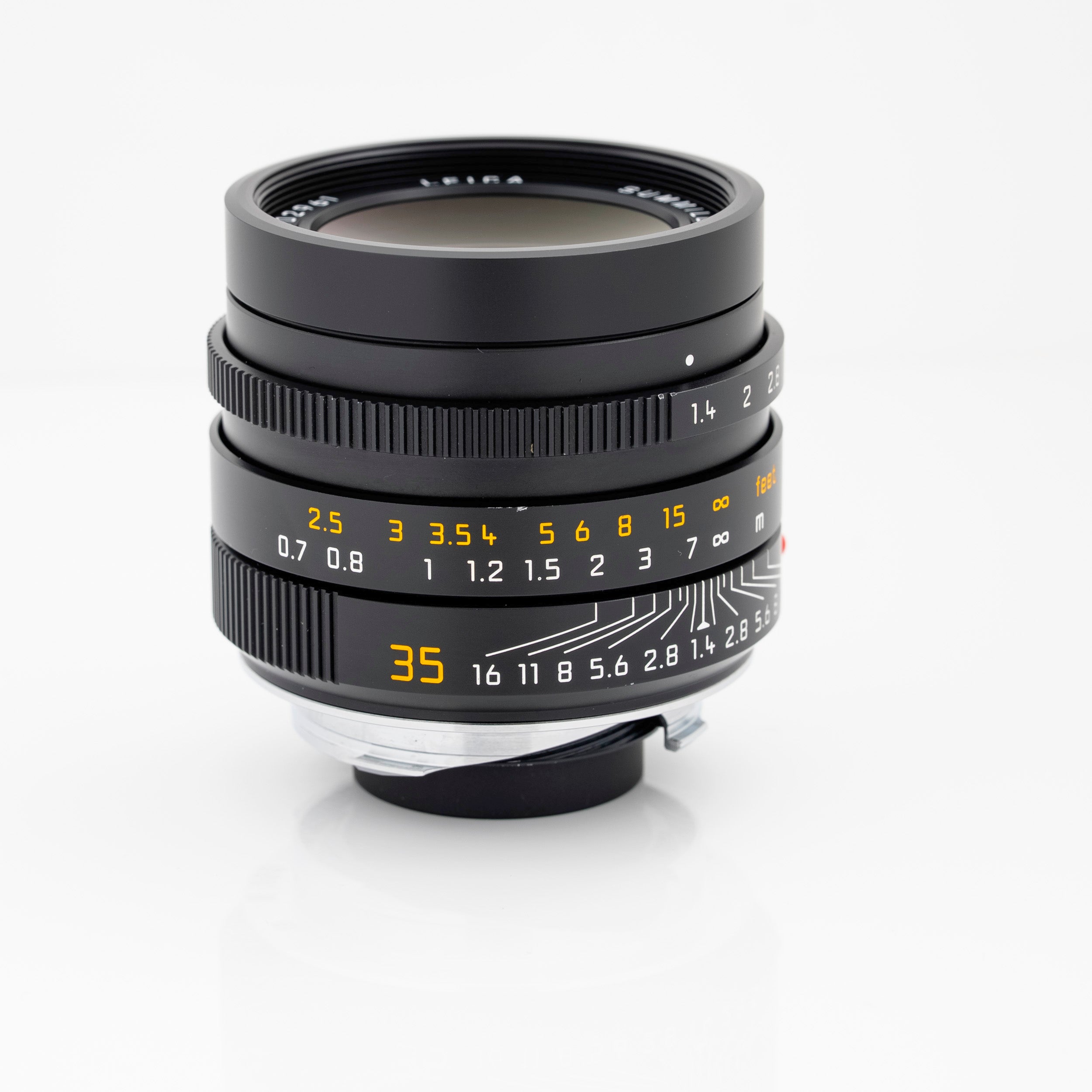 Leica Summilux-M 35mm f/1.4 ASPH. Lens #11663 – MF Camera