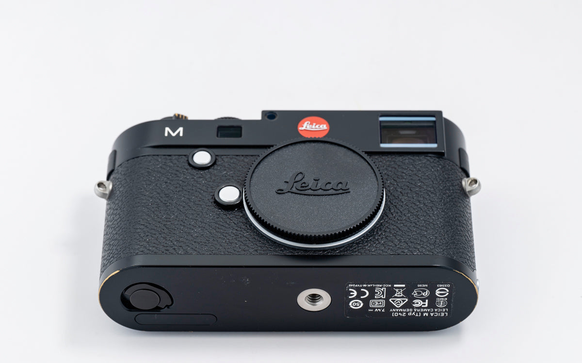 LEICA M (Typ 240) Rangefinder Camera Black Paint finish #10770 - Used