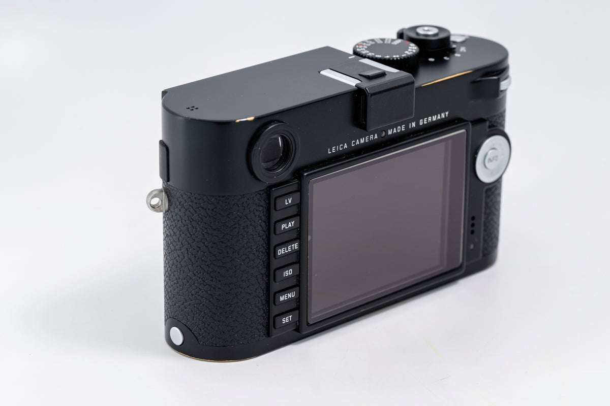 LEICA M (Typ 240) Rangefinder Camera Black Paint finish #10770 - Used