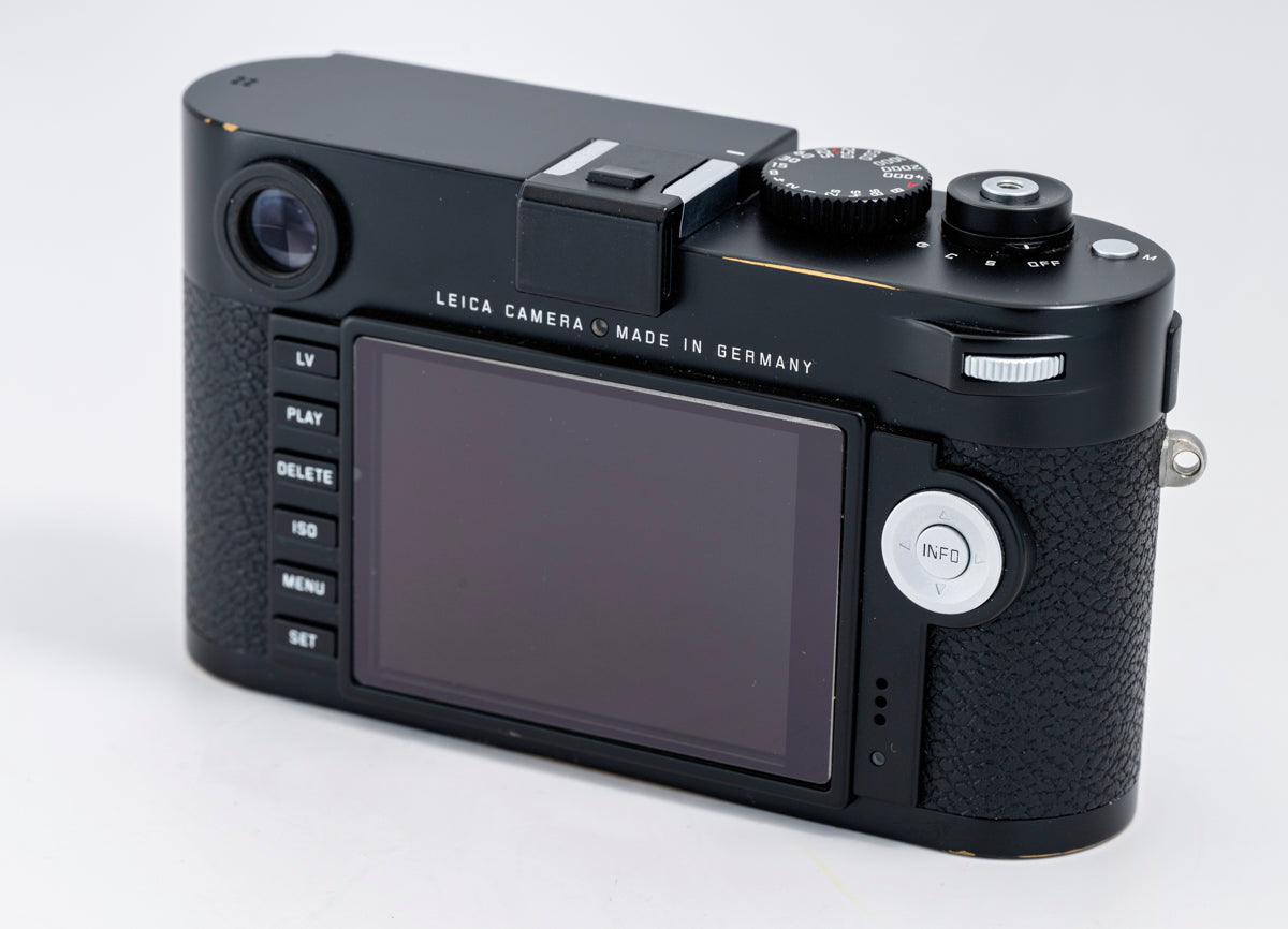 LEICA M (Typ 240) Rangefinder Camera Black Paint finish #10770 - Used
