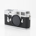 Load image into Gallery viewer, Leica M3 Double Stroke Rangefinder Camera (Silver- Chrome)
