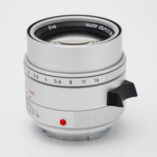 Leica Summilux-M 50mm f/1.4 ASPH. Silver #11729 (Pre-Owned)