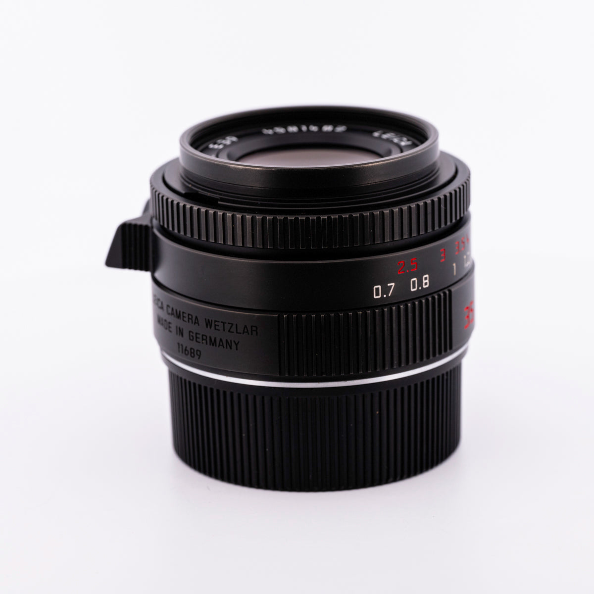 Leica Summicron-M 35mm f/2 ASPH. Lens (Black-Chrome Edition) #11689 (Pre-Owned)