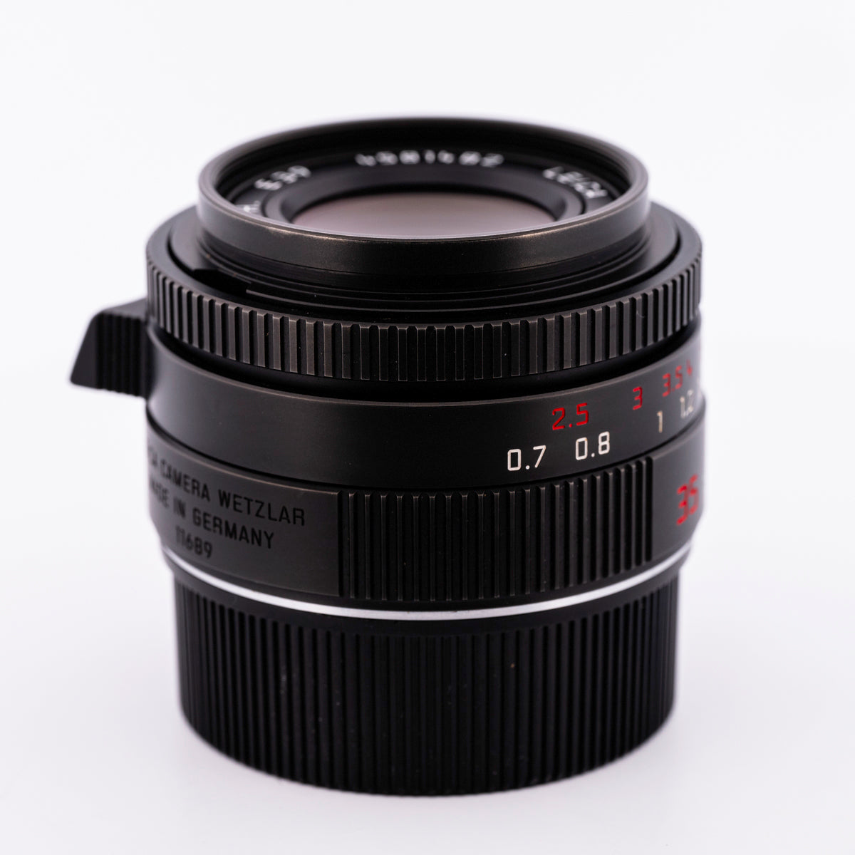 Leica Summicron-M 35mm f/2 ASPH. Lens (Black-Chrome Edition) #11689 (Pre-Owned)