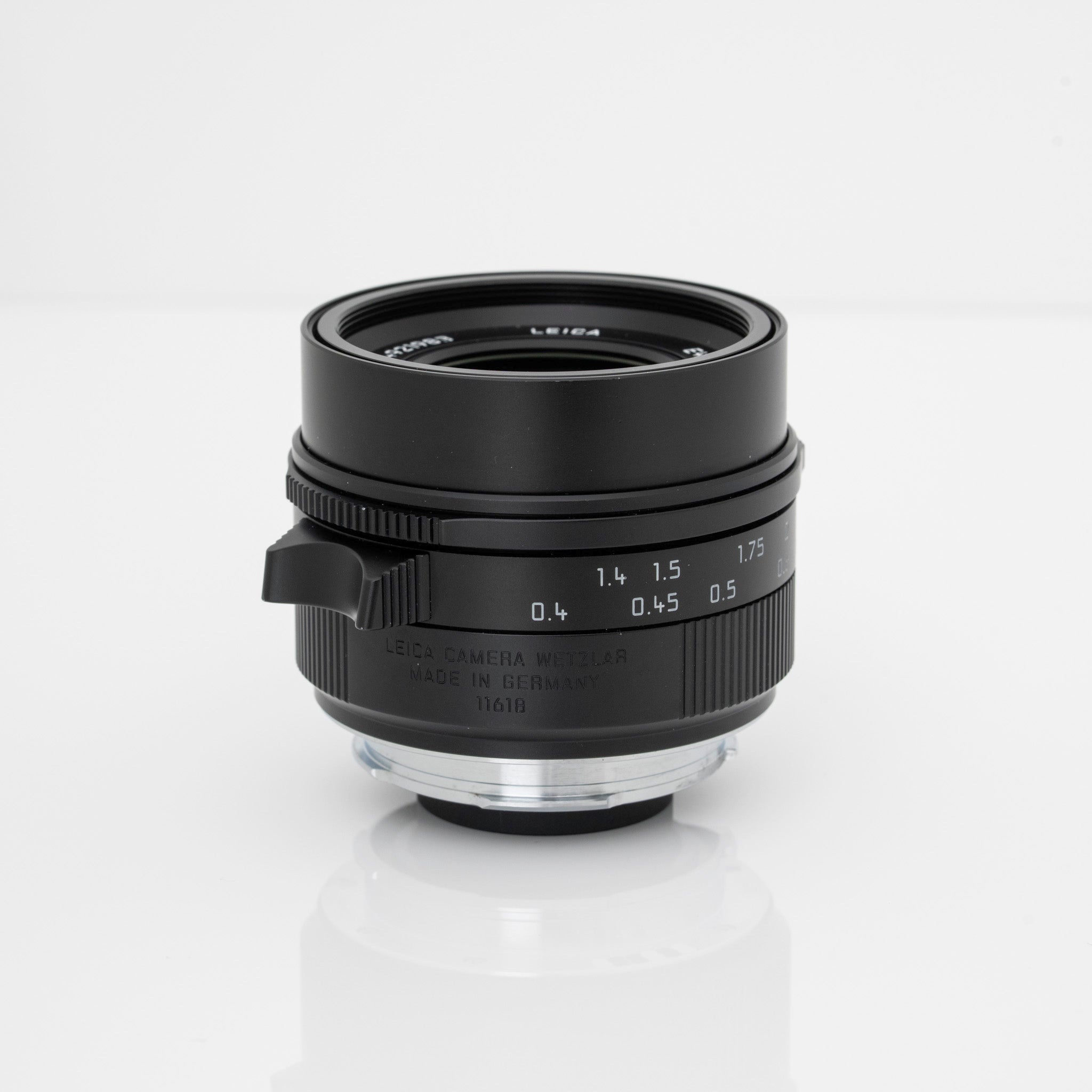 Leica Summicron-M 28mm f/2 ASPH Lens (2023 Version) #11618