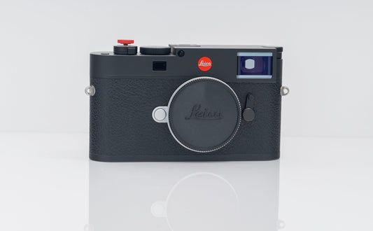Leica M11 60.3MP Digital Rangefinder Camera Black Paint